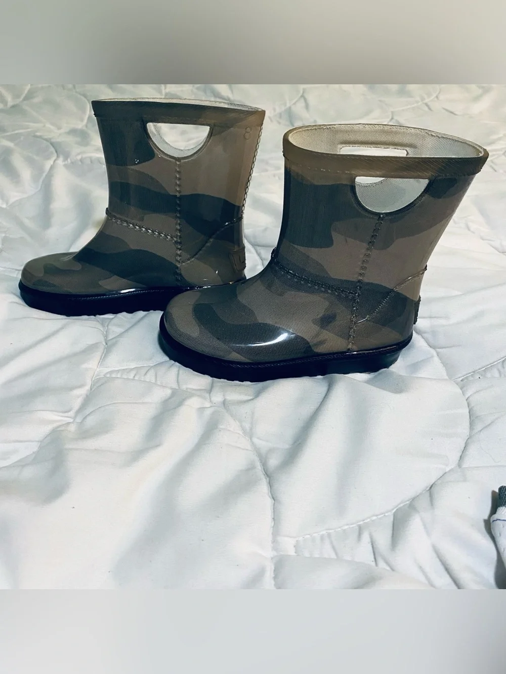8C UGG Black Treaded Rain Boots